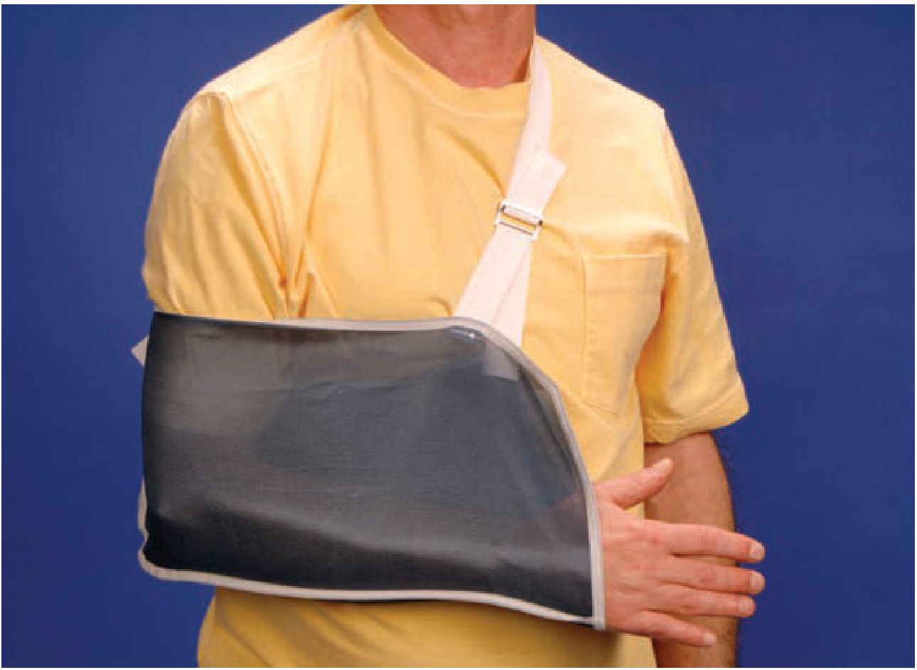 Simple arm sling supporting the forearm and wrist